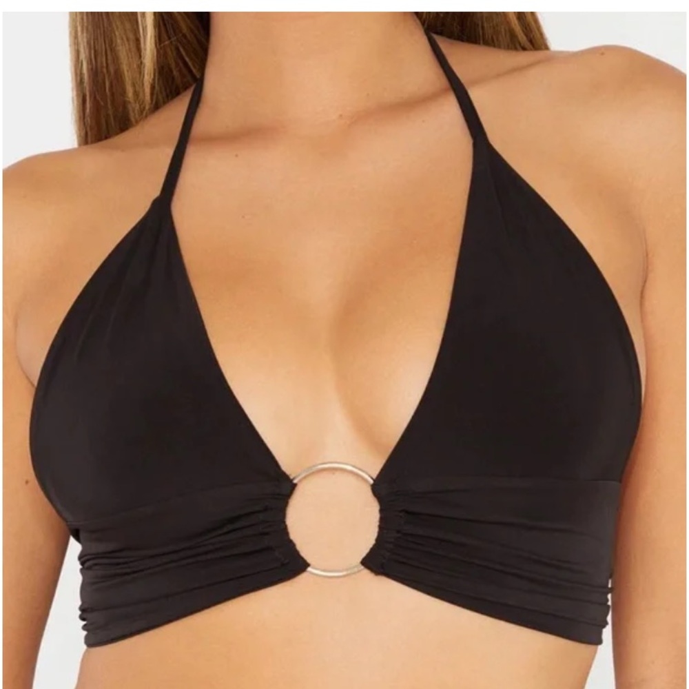 NWOT BLACK PLUNGE RING DETAIL BRALETTE